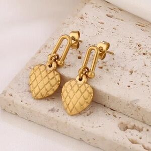 High-Elegance Heart Dangle Earrings with Woven Pattern – Vintage Boho chic